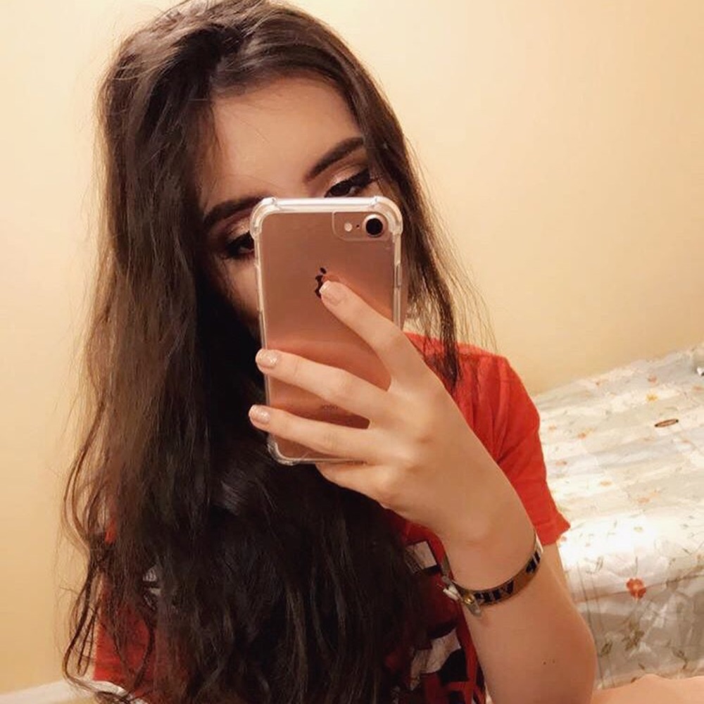 Meet your Posher, Klaudia